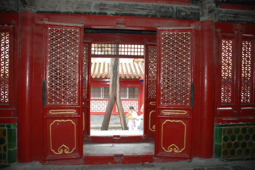 Beijing Day 1 Forbidden City Imperial Garden DSC 0567